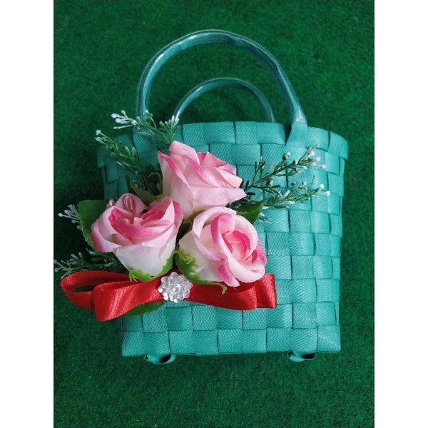 Tas anyam bunga cantik