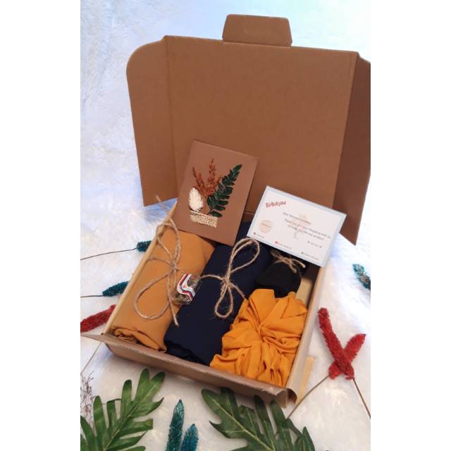 Hampers Hijab / Souvenir Hijab / Gift Box Hijab / Gift Wisuda / Gift Ulangtahun / Jilbab Pashmina