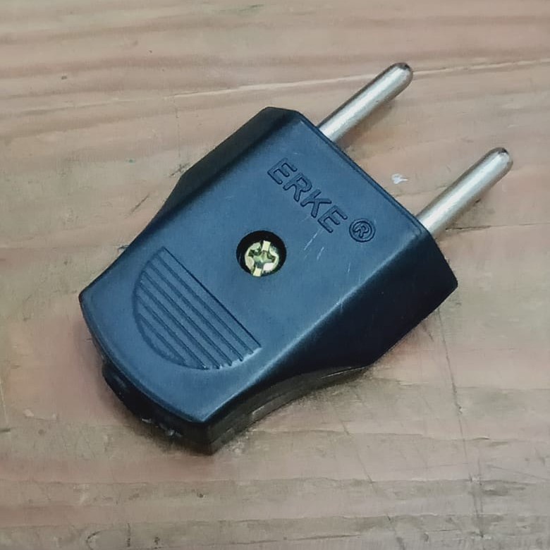 Steker Gepeng Hitam Erke / Colokan Listrik Tipis Hitam Erke