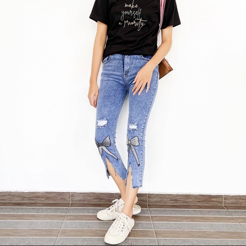 SKINNY RIPPED JEANS 4730