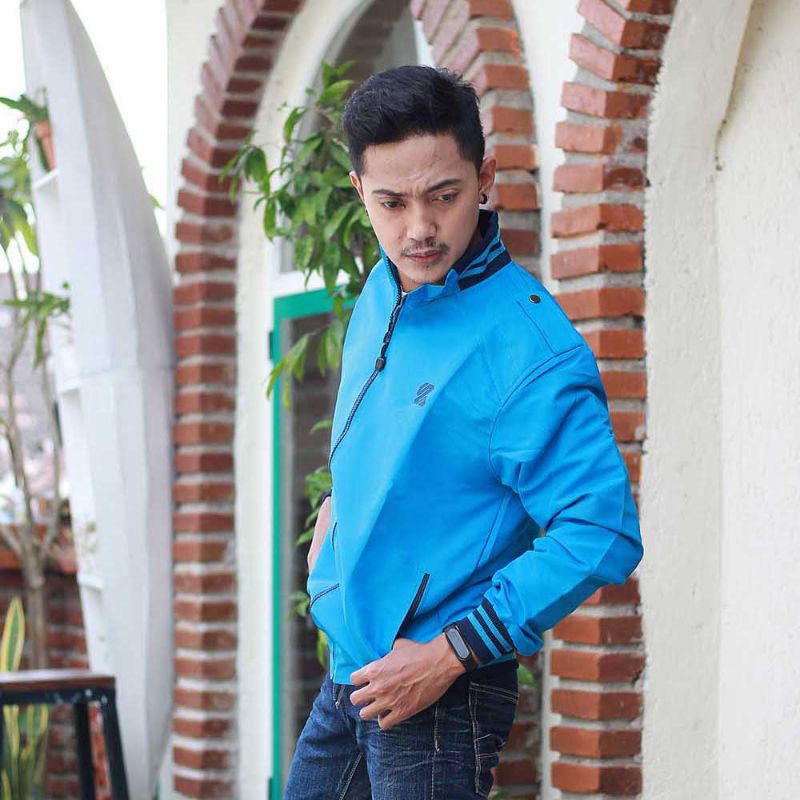 Jaket Kasual Pria Premium Sweater Trendy Kekinian Milenial Original Bahan Taslan Parasut Anti Air