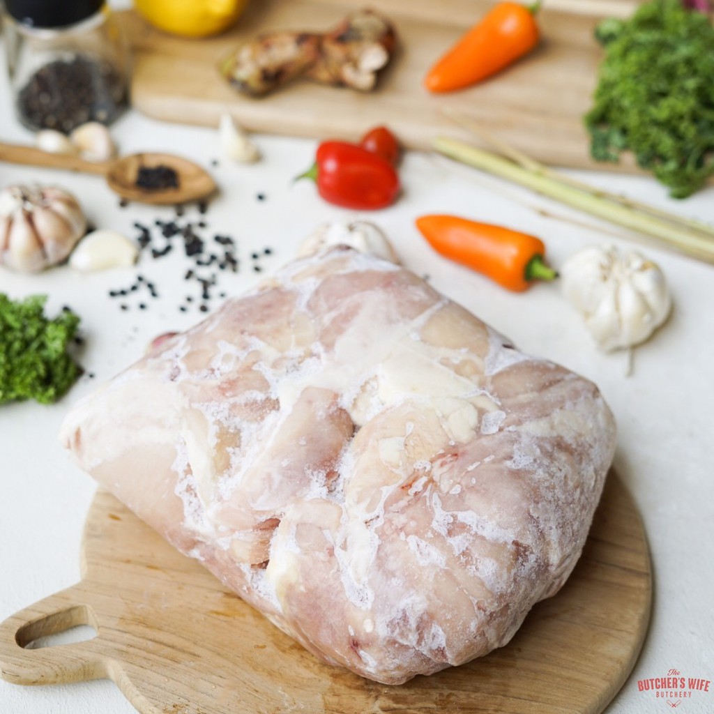 

BONELESS PAHA AYAM/ PAHA AYAM BONELESS @1KG FROZEN