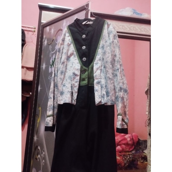 Preloved simply look M