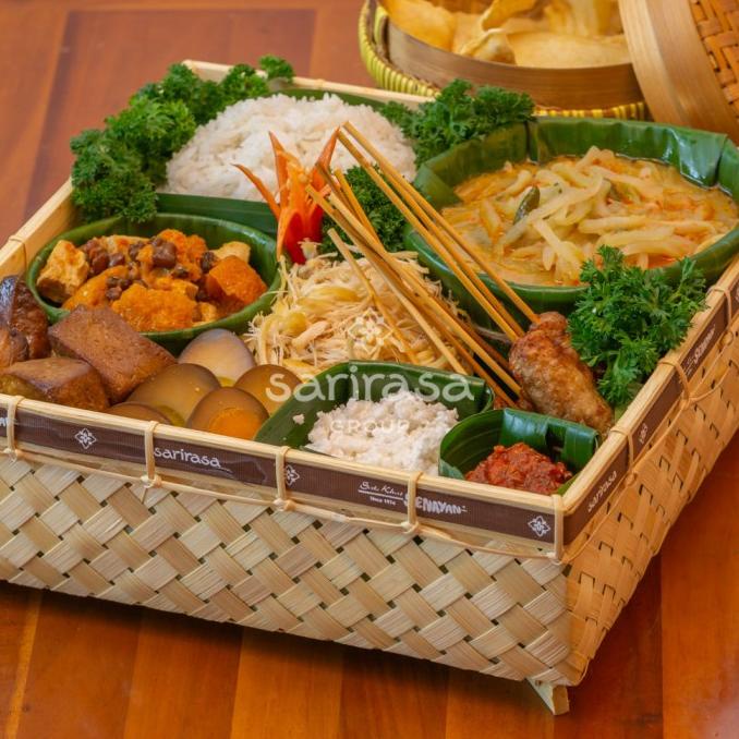 Sate Khas Senayan Nasi Liwet Komplit Besek