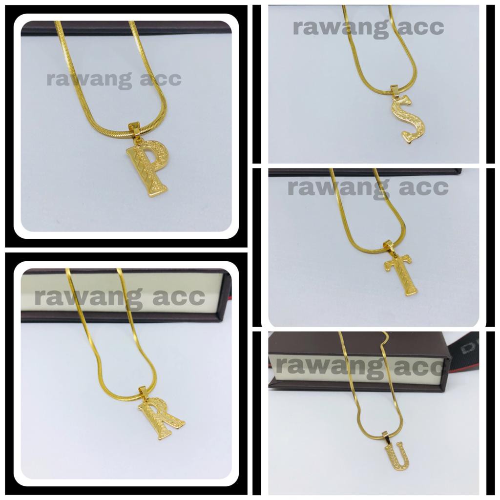 Kalung Titanium Gold Belut Fashion Wanita Liontin Abjad Huruf A - Z  Panjang 45 cm Anti Karat