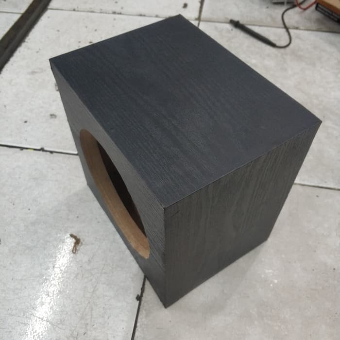 Box speaker 5,5 inch kayu kotak tahu ukuran 20cm x 20cm x15cm