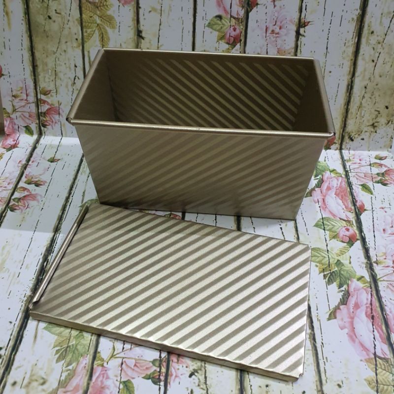 non stick toast box with lid / Loyang roti tawar / bread baking pan