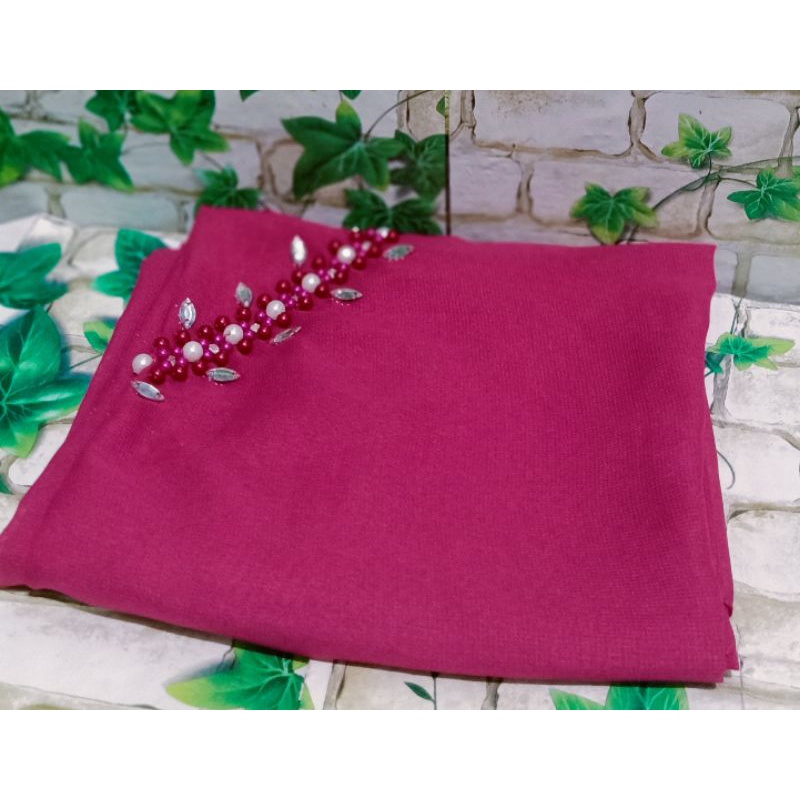 SEGIEMPAT PAYET BANDO BELLA/HIJAB BANDO MUTIARA/KERUDUNG PAYET BELLA SQUERE-Pink fanta