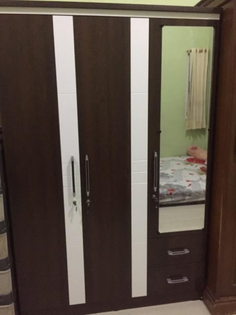 Lemari Pakaian 3 Pintu Minimalis Kayu + Cermin Hitam