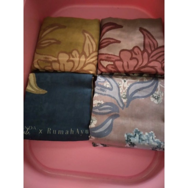 ria miranda rumah ayu dawa scarf