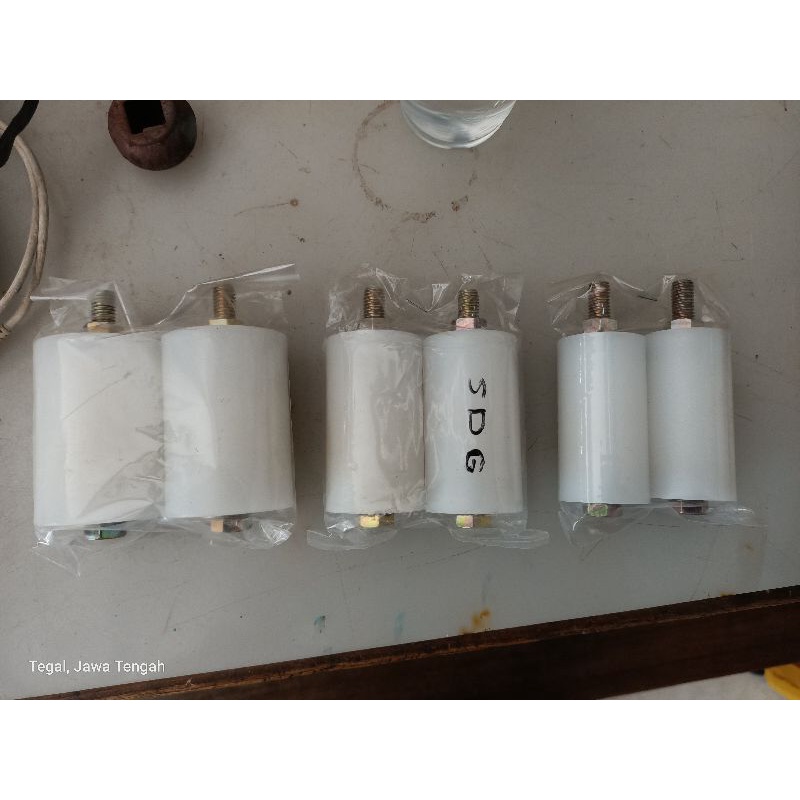 Roller nilon penuntun pagar besi dan stenlis dari diameter 25 sampe 45mm / Roller nilon bearing paga