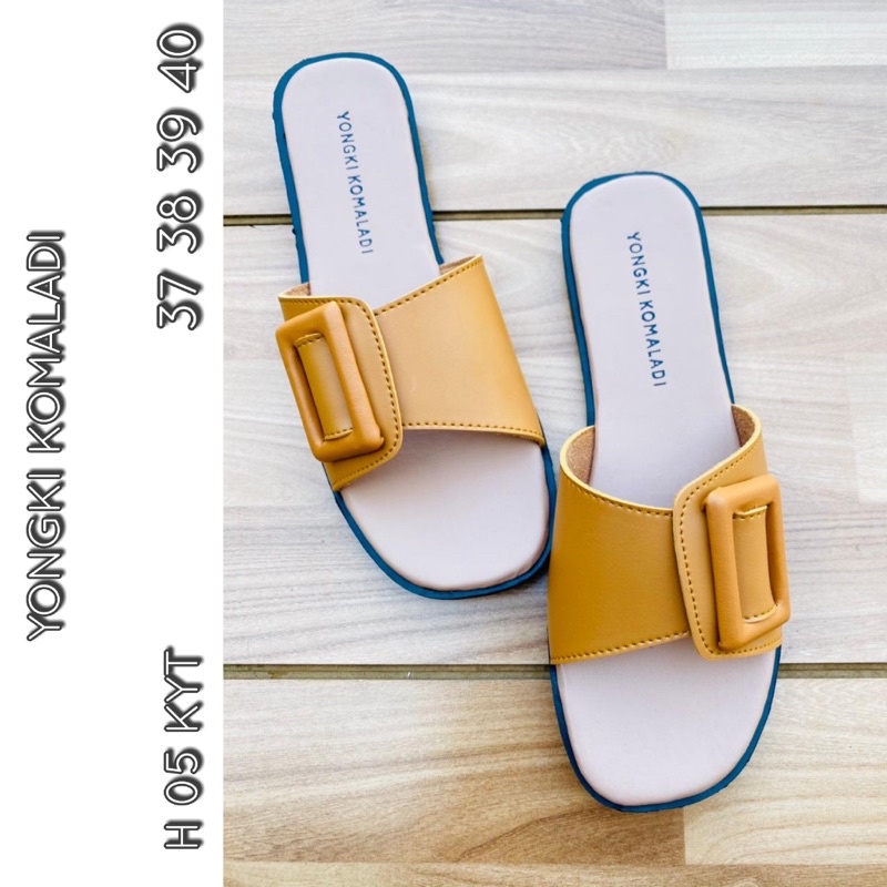 sandal H04knyit