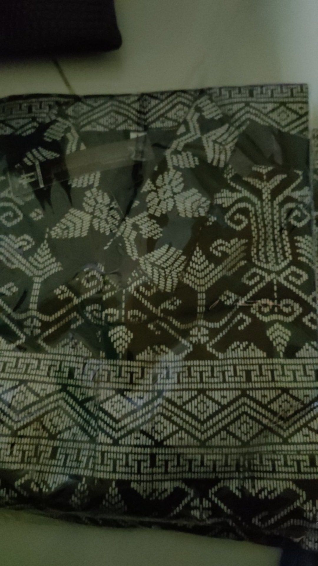 Hem Batik Pria Anjani Silver - Golden