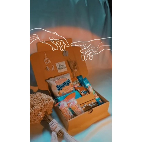 

snackbox/hampers/wisuda