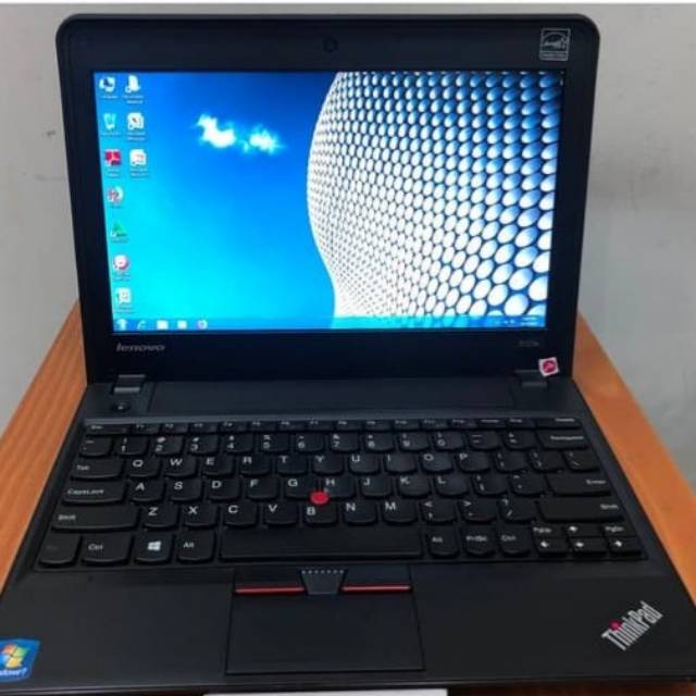 Laptop murah laptop lenovo thinkpad x131e x131 11inc 160gb seken bagus bkan i5 2720 v8 dll