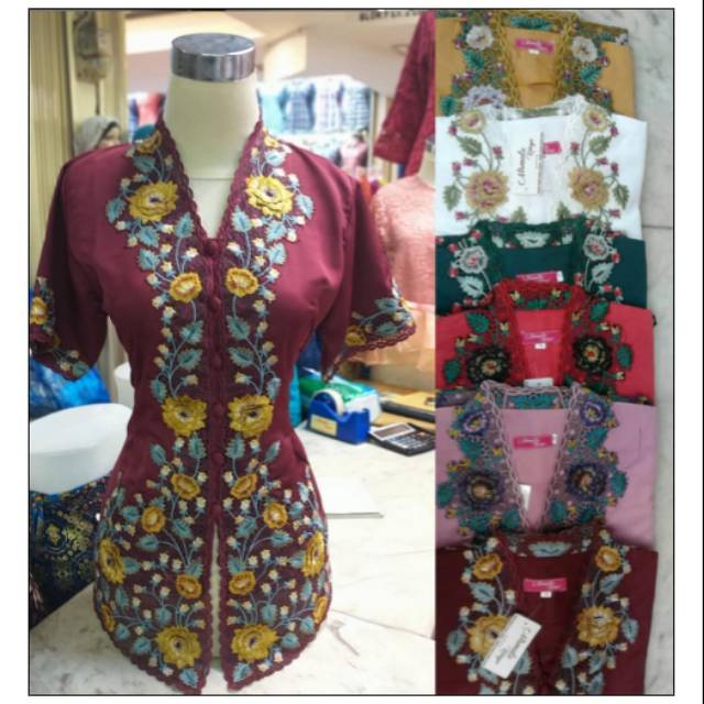 Kebaya bordir kembang 02