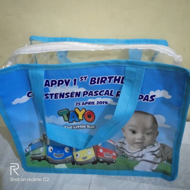 

Goodie bag full mika ukuran 25x20x13cm