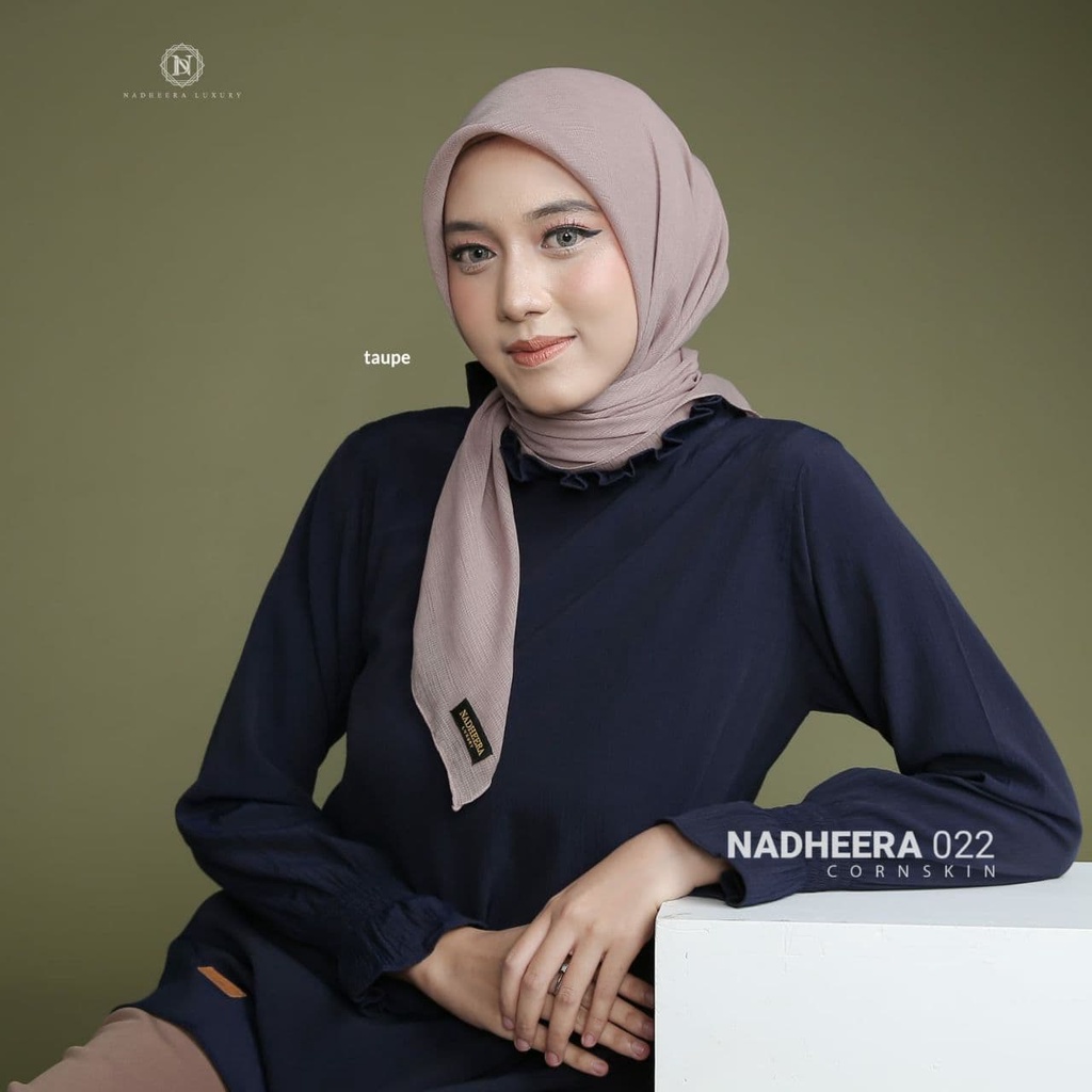 Jilbab Hijab Kerudung Polos Jilbab Segiempat Cornskin Nadheera N022 by Nadheera Luxury