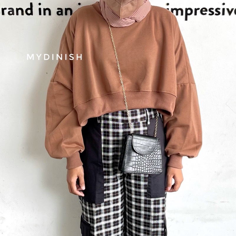 Onie Crop Tee - Blouse Wanita Terbaru