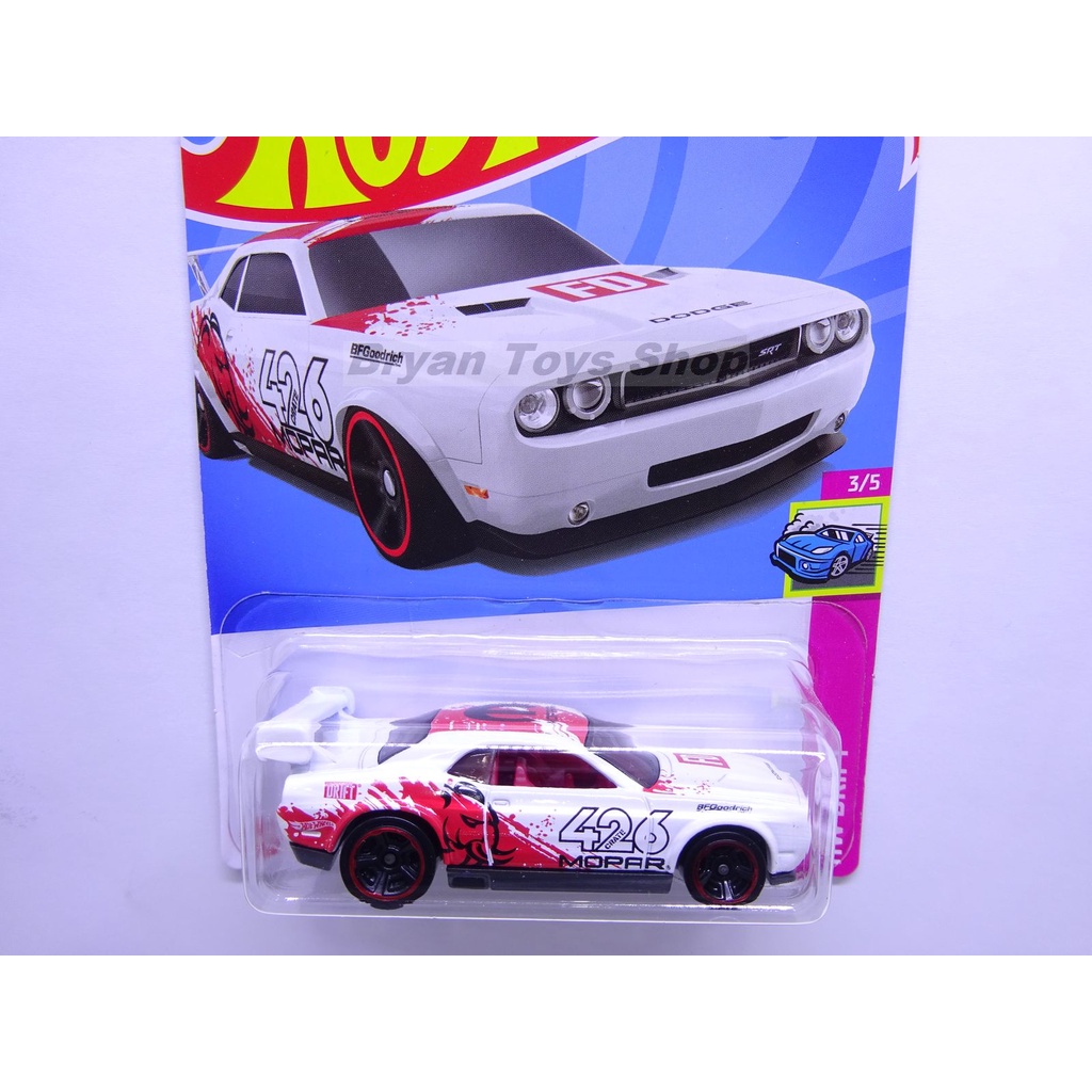 Hot Wheels Dodge Challenger Drift Car Putih No. 426