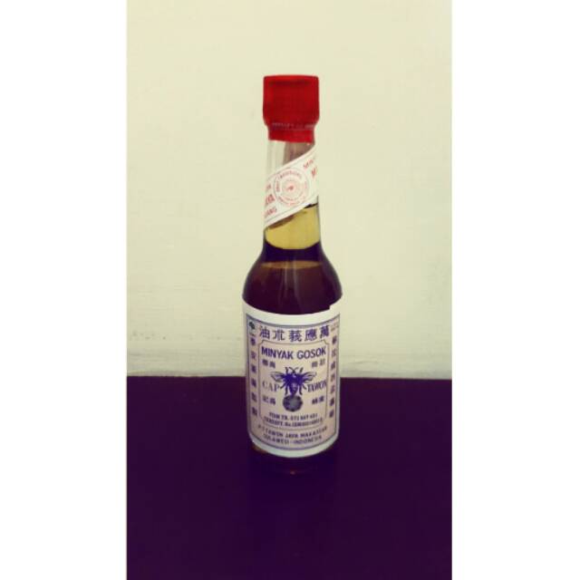 Minyak Tawon Asli Makassar - Minyak Gosok Tutup Merah Cap Tawon