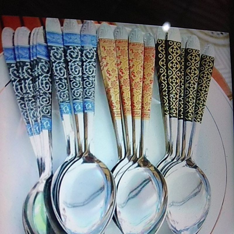 [Lusinan] Sendok makan batik lusin