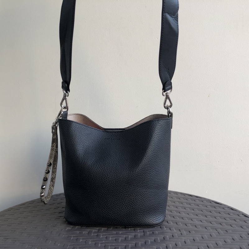 PRELOVED Tas Brand Find Kapoor | Sling Bag | Bucket Bag | Authentic | Original | Black