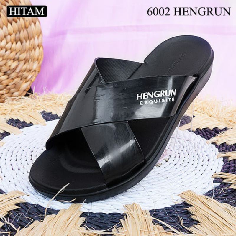 Sandal Slip On Wanita Hengrun Terbaru Bahan Karet Silang Uk 36-40