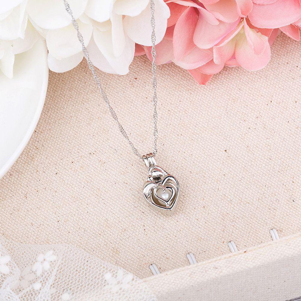 R-flower Luminous Necklace Fashion Berongga Liontin Kalung Glow in the Dark