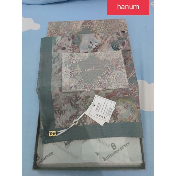 Buttonscarves Eddera Series