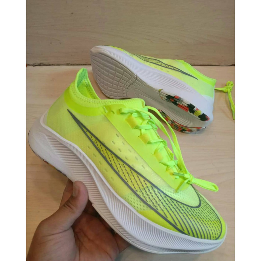 nike zoom neon