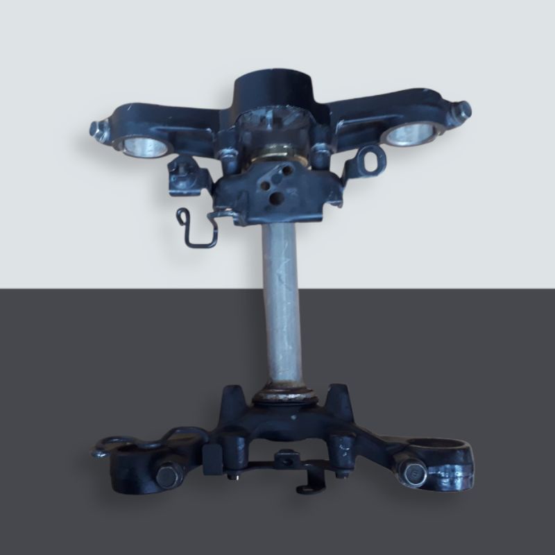 Stem Steering T Segi Tiga Atas Bawah Honda ALL New CBR 150 R LED Facelift Original AHM K45G Fullset