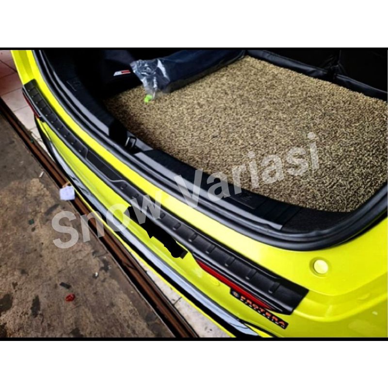 Sillplate belakang yaris 2021 black reflector pnp