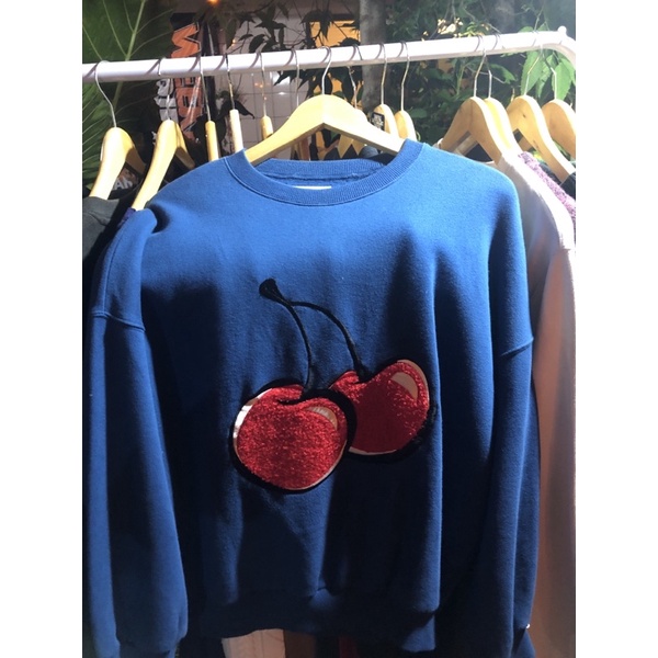 crewneck kirsh cherry
