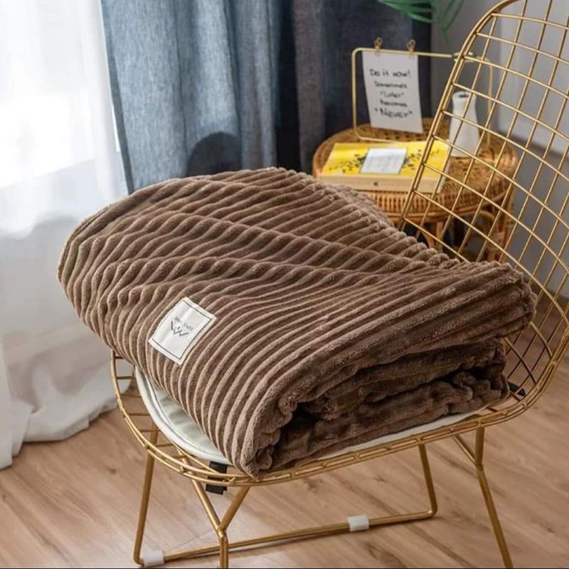 selimut tebal bulu halus 200x230 king size import