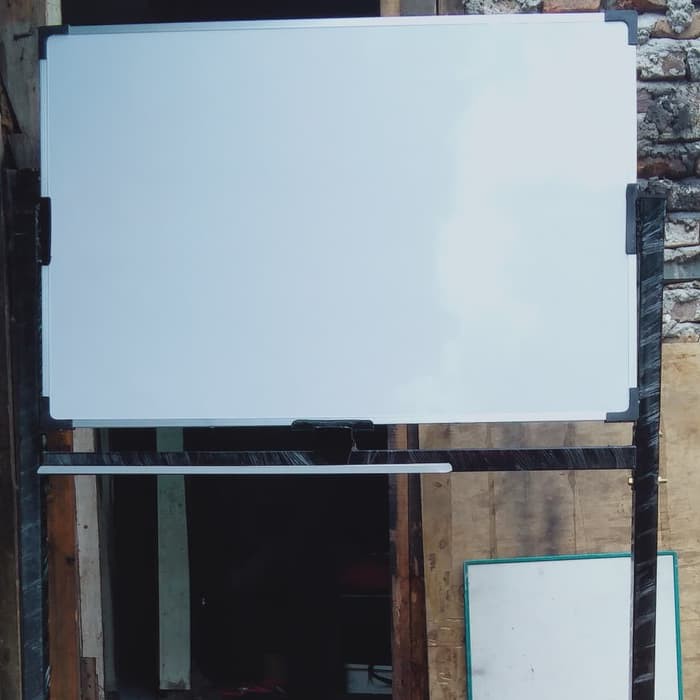 

Papan Tulis Standing Magnetik Double Face 60 × 90 Cm