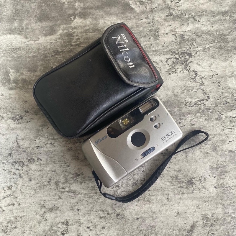 Kamera Analog - Nikon EF 300