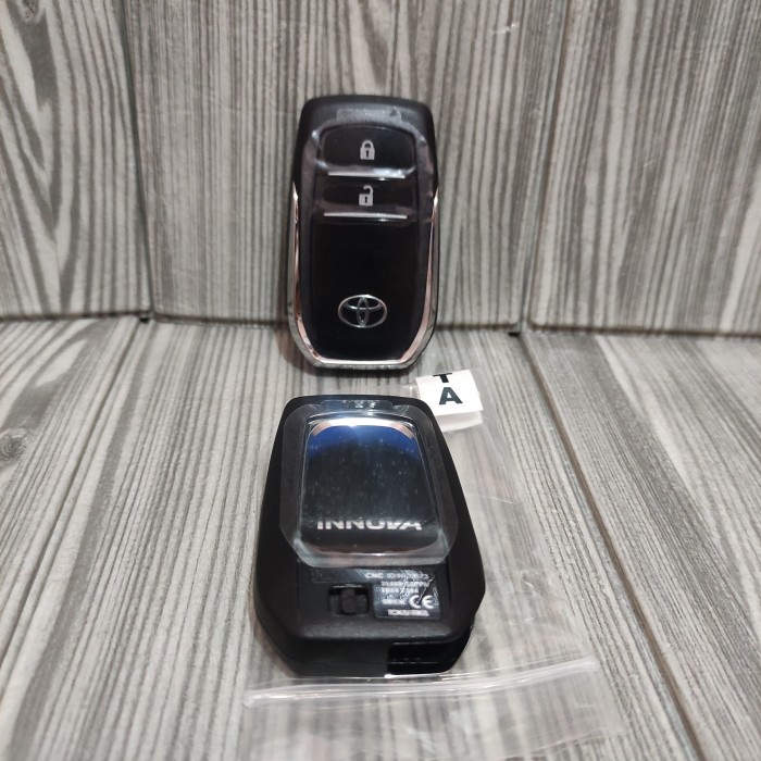 Remote Kunci Smart Key Flip Toyota Innova Reborn Venturer Original