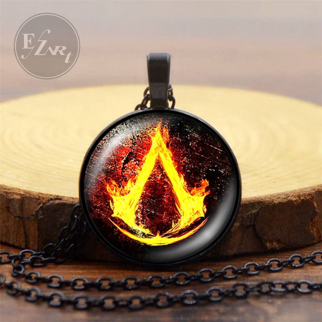 KALUNG LIONTIN GAMER COSPLAY GAME ASSASSIN CREED ICON BADGE SYMBOL LOGO TALI KULIT RANTAI HITAM