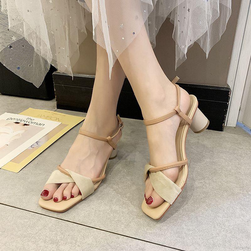  Sandal  Selop  Wanita  Bahan Bulu  Flat Heels Gaya Casual Anti 