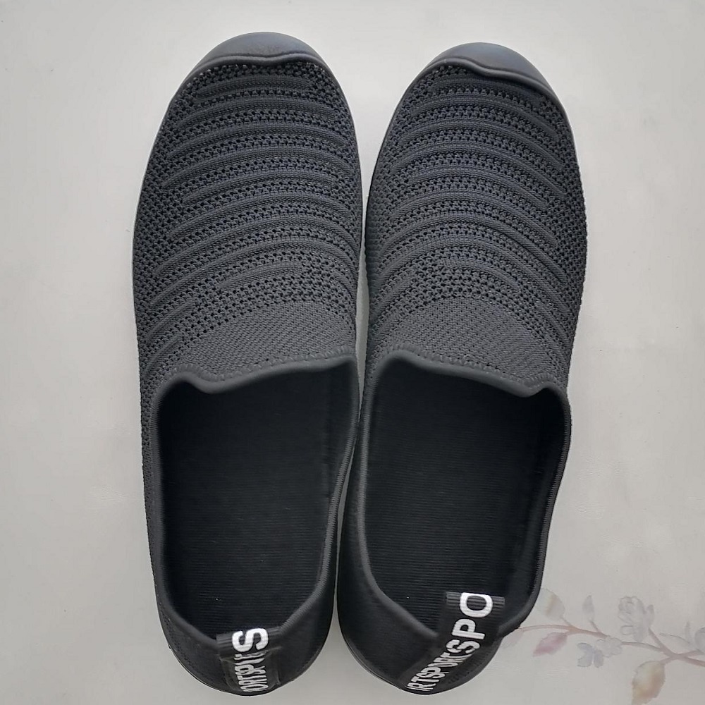 Import Nyaman Sepatu Slip On Pria Sepatu Casual Pria Sepatu Loafer Santai Slop Musim Panas Bernapas 059