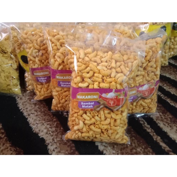 

Cemcem Makaroni Pedas Sambal Matah Balado Snack Cemilan Makanan Ringan 200 gram