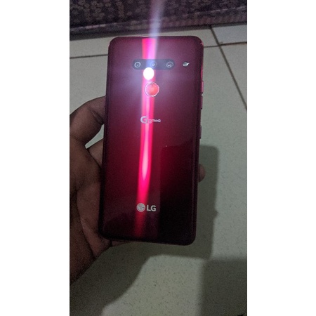 LG g8 thinq triple camera