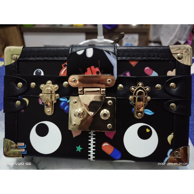 Huer Eye Theme Box Preloved