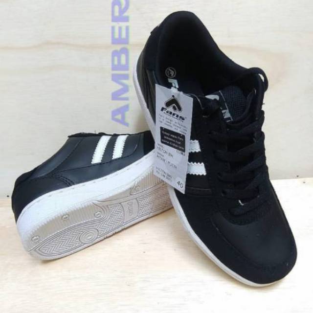 Sepatu kerja dan sekolah fans Hilton original