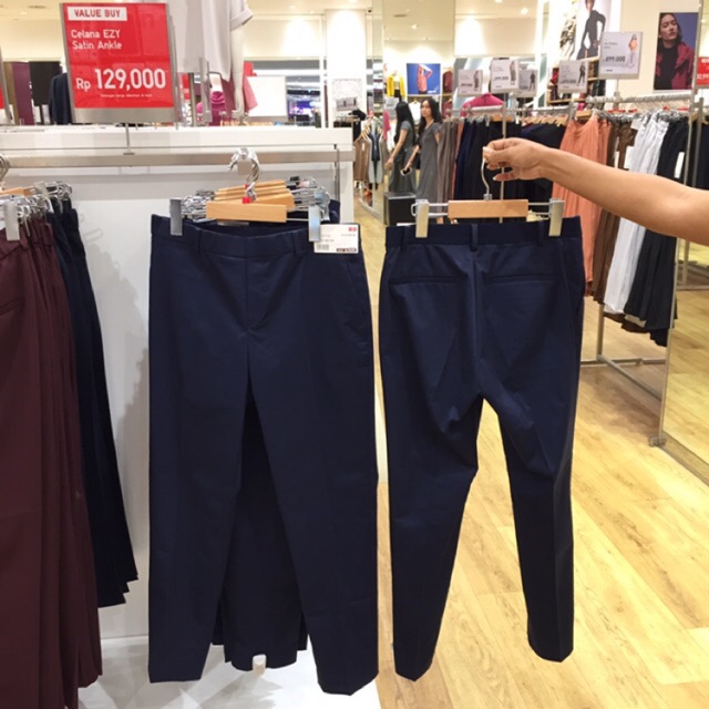 {SALE} Uniqlo ezy ankle satin women