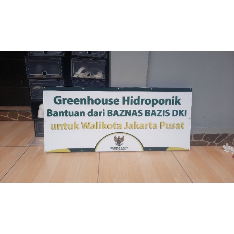

Papan nama custom