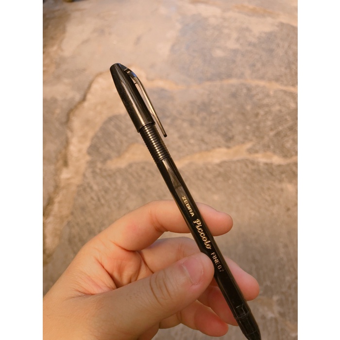 

Terlaris Pulpen Piccolo Hitam / Piccolo Zebra Black 0,7 Berkualitas