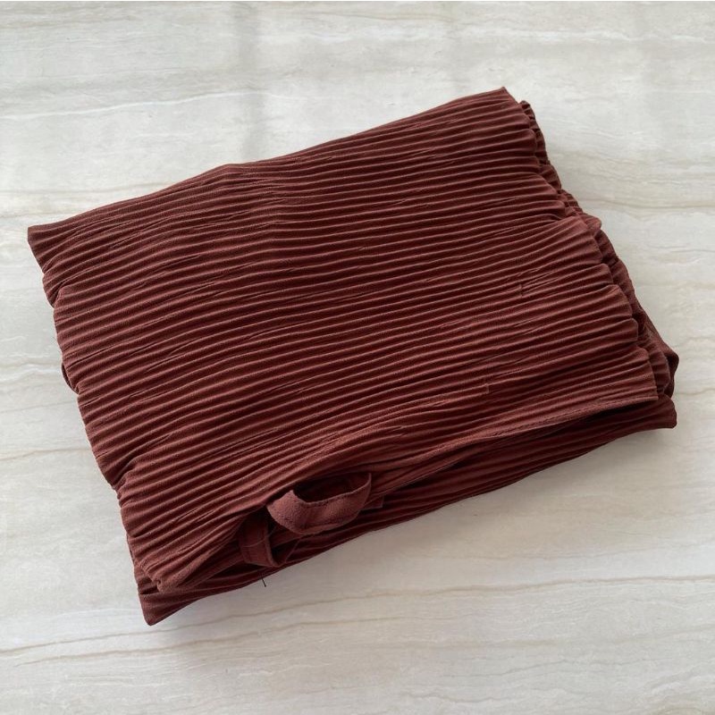 NAMIRA HIJAB/Bergo Maryam Plisket Lidi-Kopi