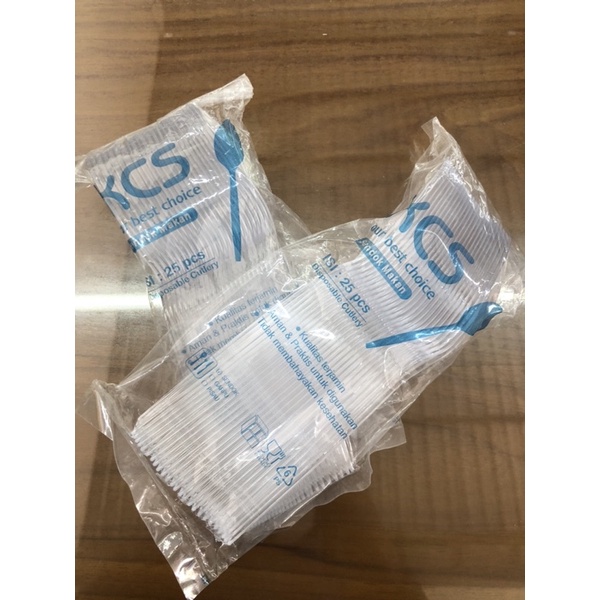 Sendok makan plastik bening KCS